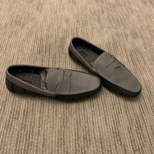 Men’ NWOT swims shoes